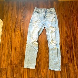 AE mom jean